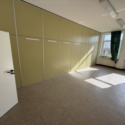 Leerger�umter Materialraum